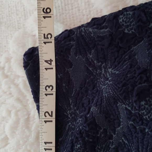 Lysse Pencil Skirt - Picture 6 of 7